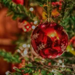 Polskie bombki choinkowe od Szkło-Dekor – odkryj magię ręcznego rzemiosła
