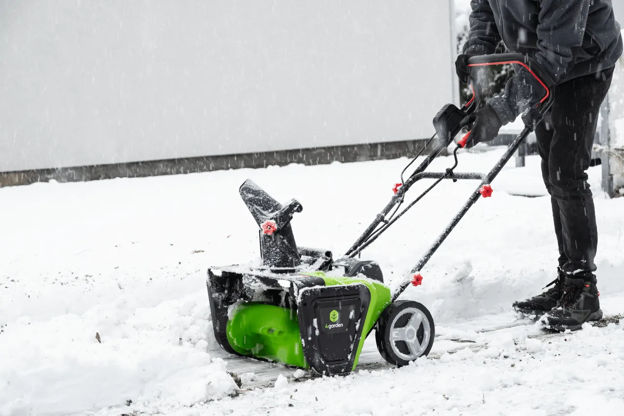 Prace ogrodowe w styczniu – 5 rzeczy, które musisz zrobić dla zdrowia ogrodu